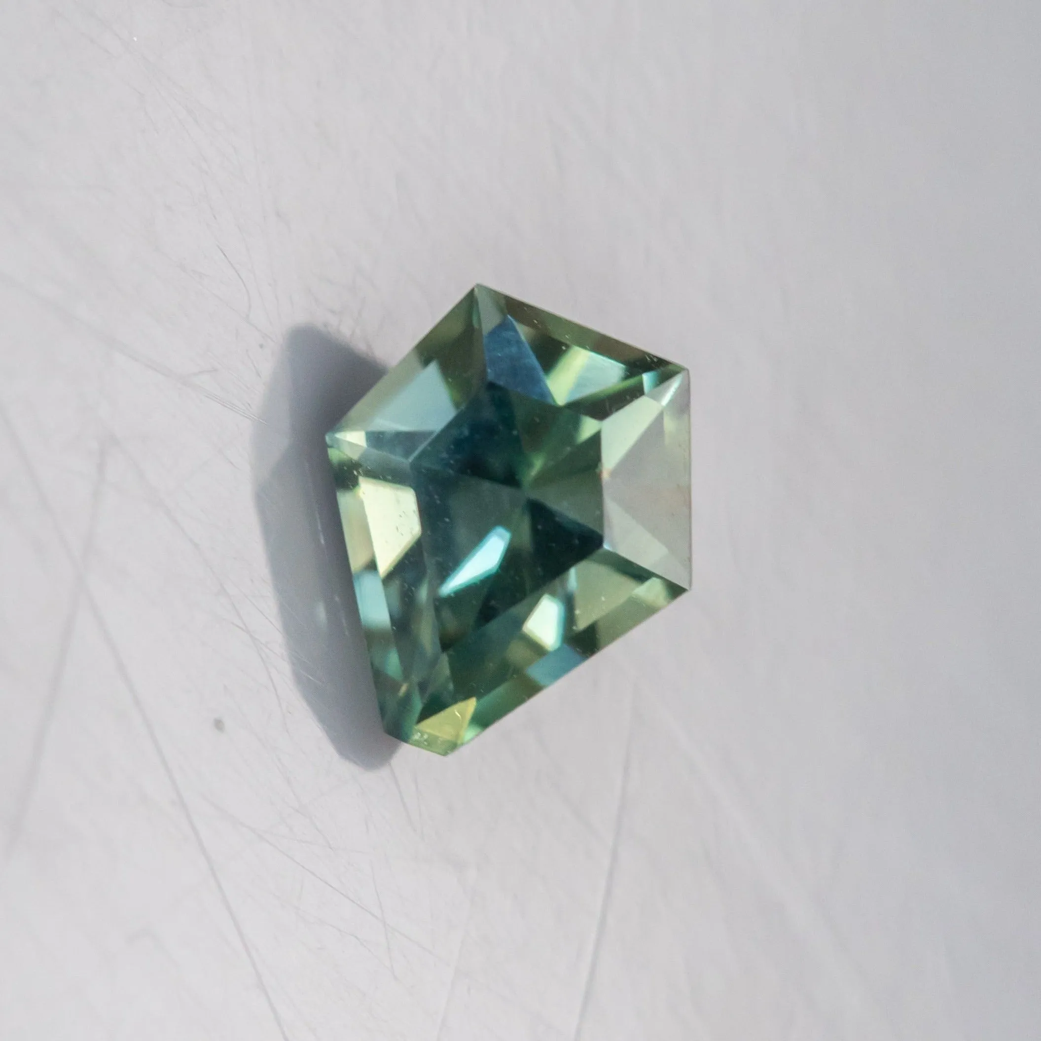 1.07CT GEO SHIELD MADAGASCAR SAPPHIRE, MINTY GREEN, 6.89X6.02X4.06MM, UNTREATED