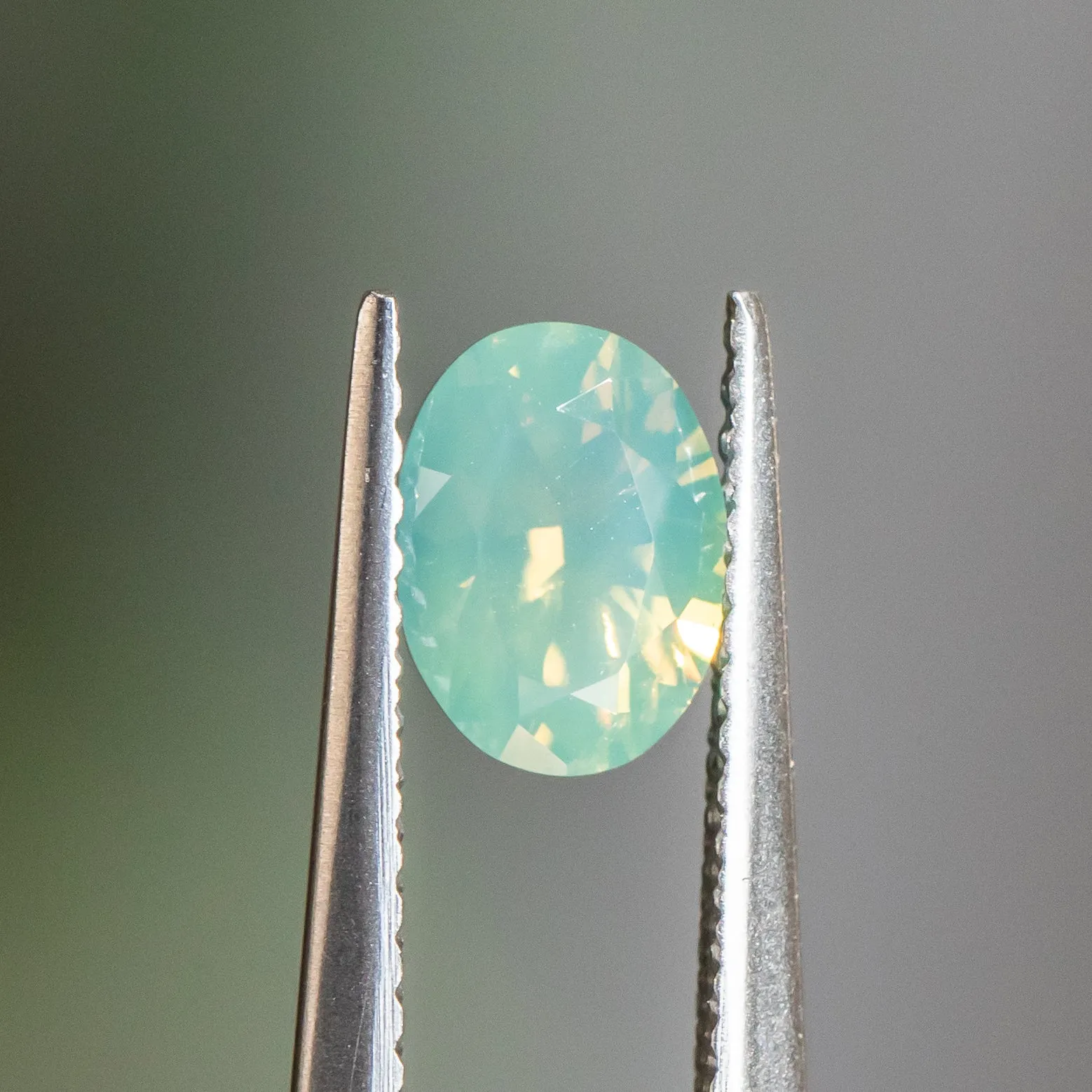 1.18CT OVAL GOMBE SAPPHIRE, OPALESCENT SEAFOAM GREEN, 7.17X5.32X3.80MM, UNHEATED