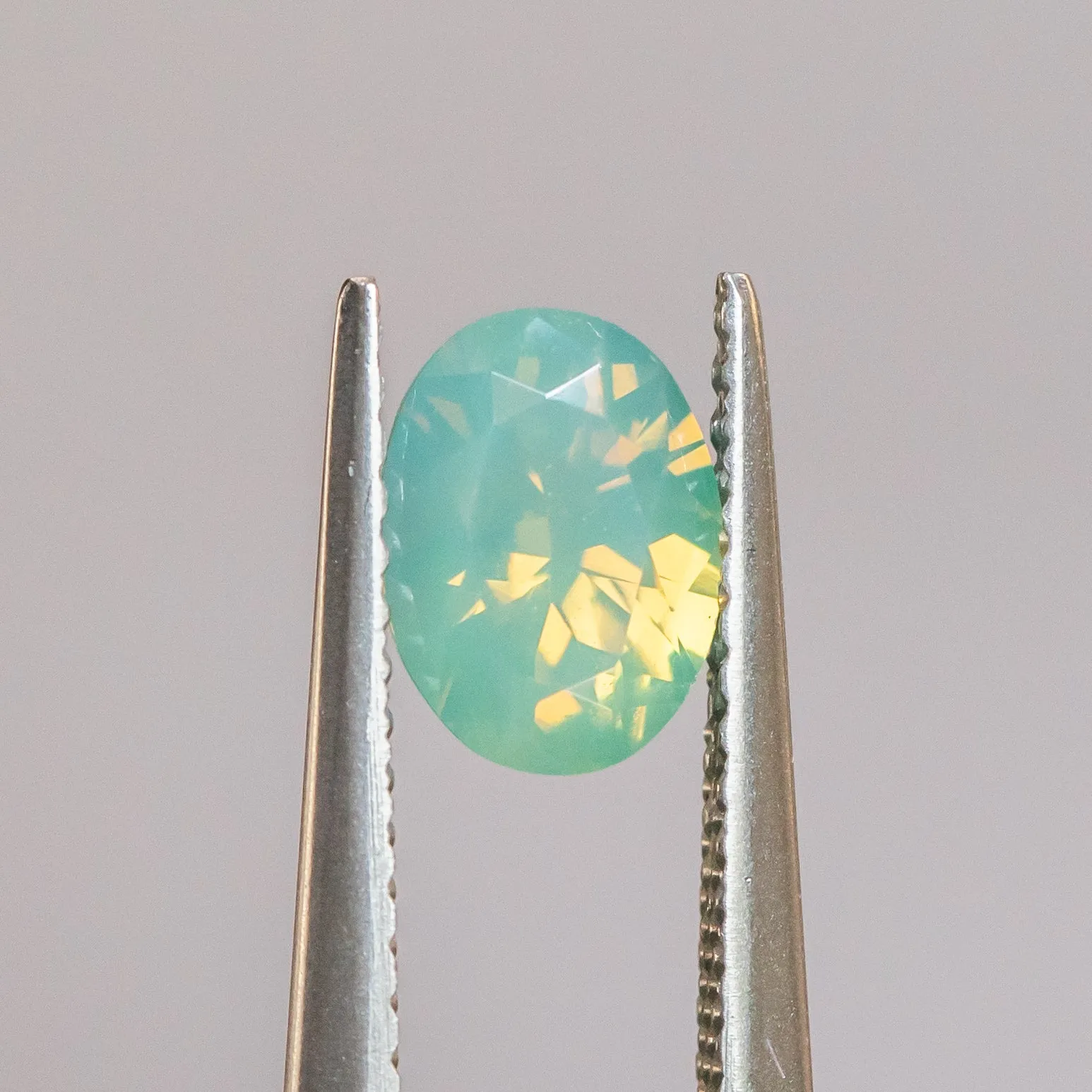 1.18CT OVAL GOMBE SAPPHIRE, OPALESCENT SEAFOAM GREEN, 7.17X5.32X3.80MM, UNHEATED