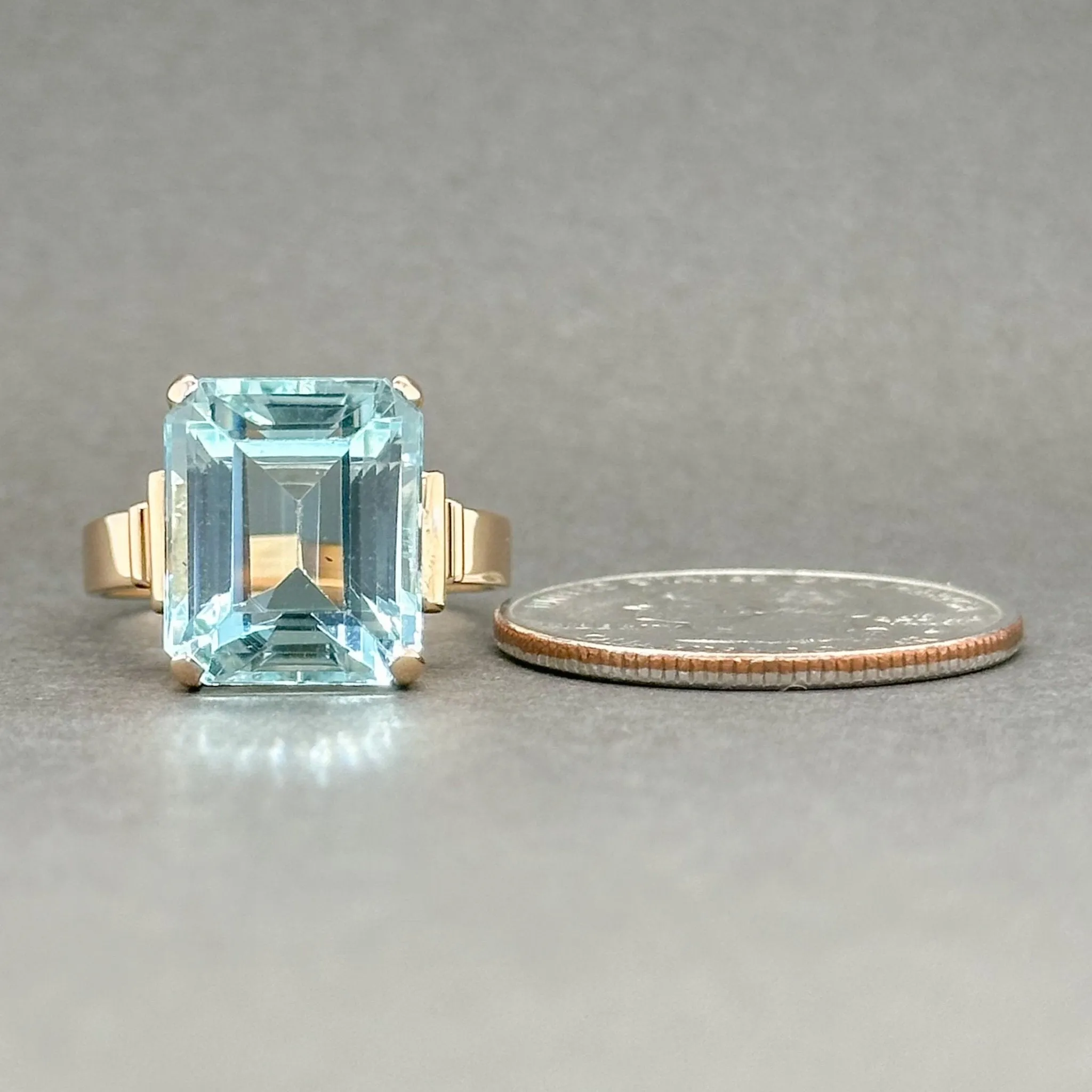 Estate 14K R Gold 8.99ct Aquamarine Cocktail Ring