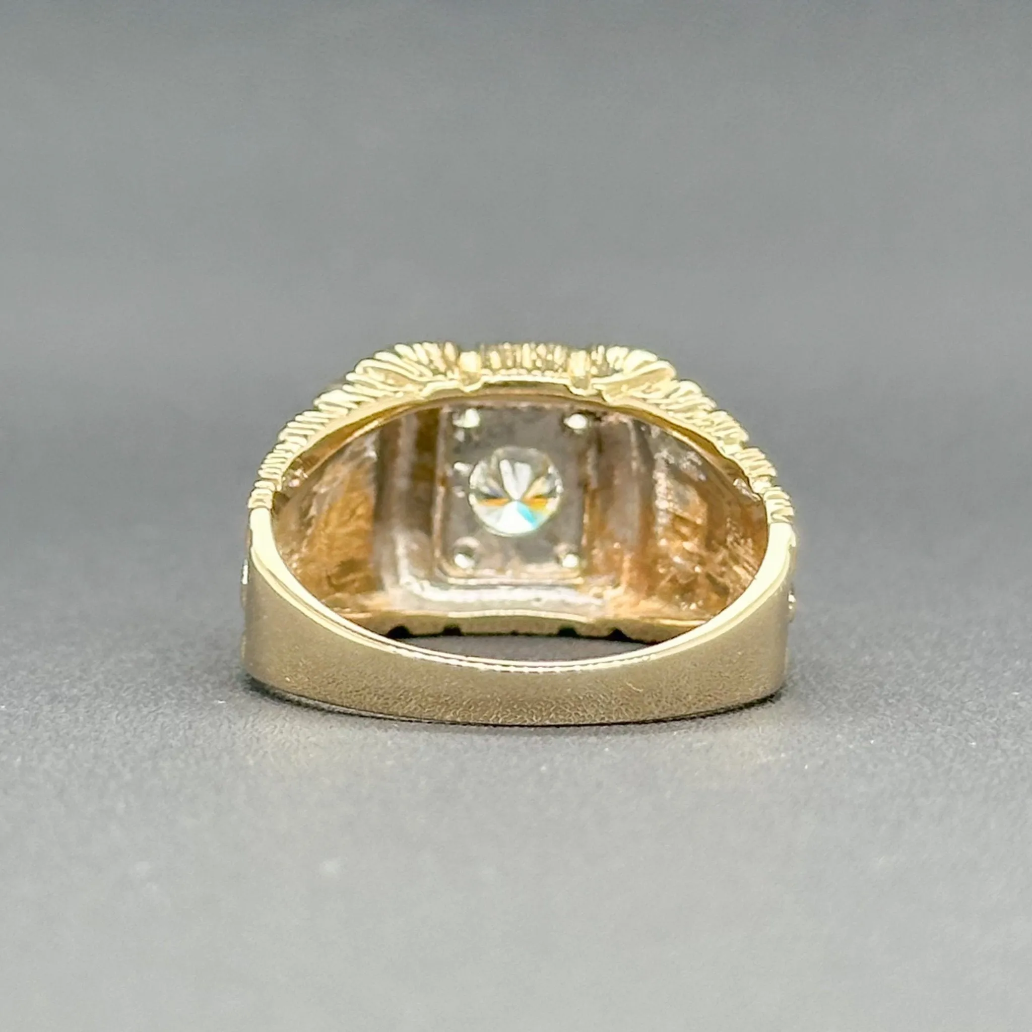 Estate 14K TT Gold 0.69ctw G-I/SI1 Diamond Signet Ring