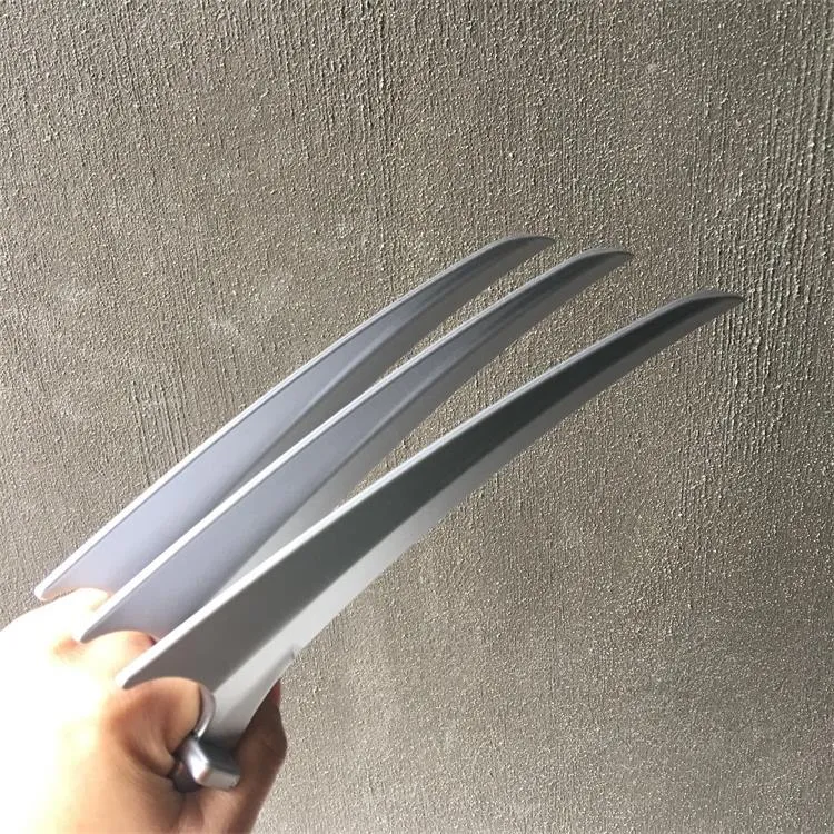 X-Men Wolverine cosplay prop